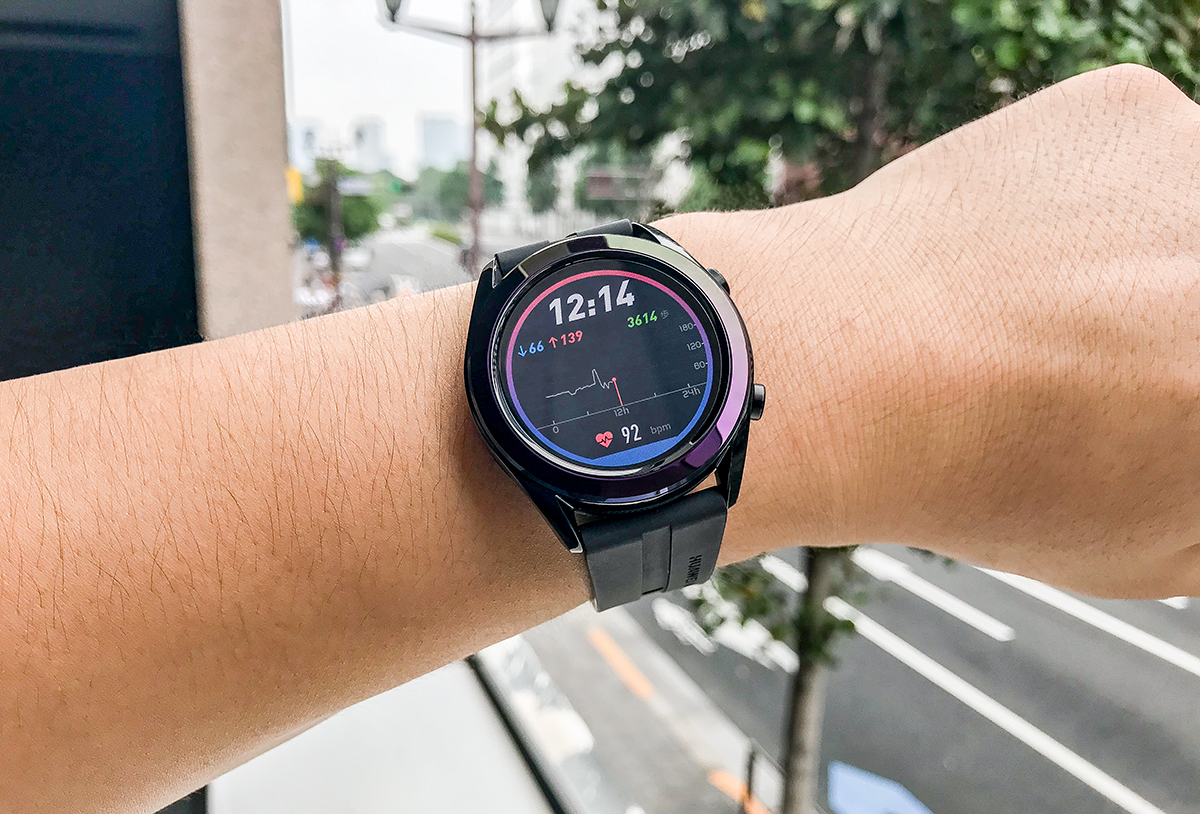 スマートウォッチとスポーツバンドの融合 Huawei Watch Gtは意外な伏兵 高級腕時計専門誌クロノス日本版 Webchronos