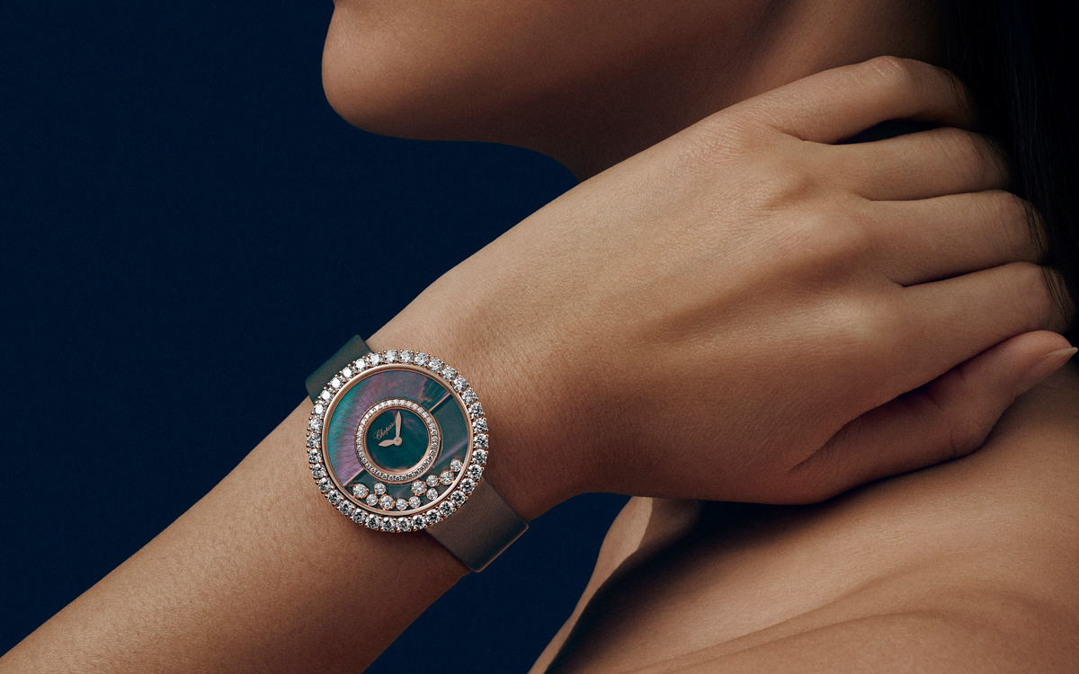 ショパールの腕時計を女性へのプレゼントに。特徴から人気モデルまで